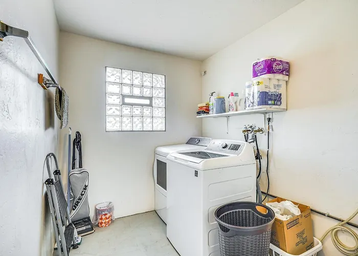 Holiday home Peaceful W/ Pool: 10 Mi To Downtown! Tucson